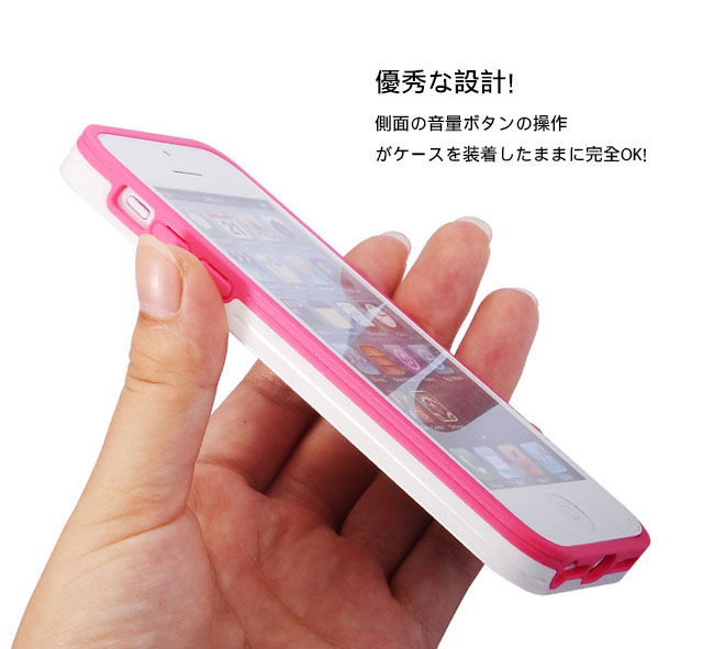優秀な設計！側面の音量ボタンの操作がケースを装着したままに完全OK！