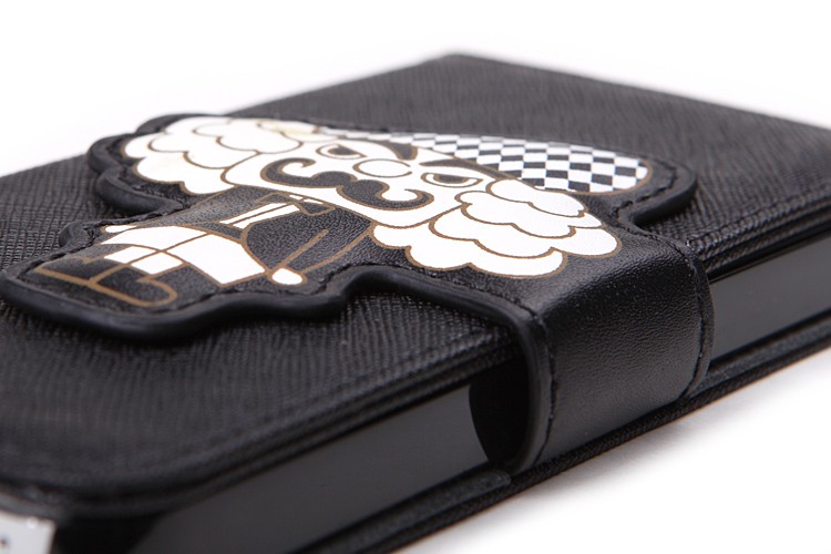 使用と操作便利な磁石ホールで開け閉め易い