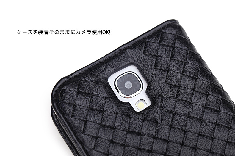 ケースを装着そのままにカメラ使用OK！